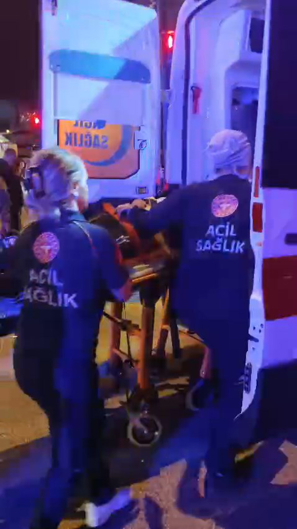 Bursa\'da kırmızı ışık ihlali yapan motosiklete çarpan araçtaki sürücü gözaltına alındı, 1 ölü