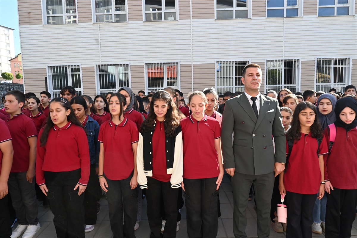 Hizan\'da yeni eğitim öğretim yılı başladı