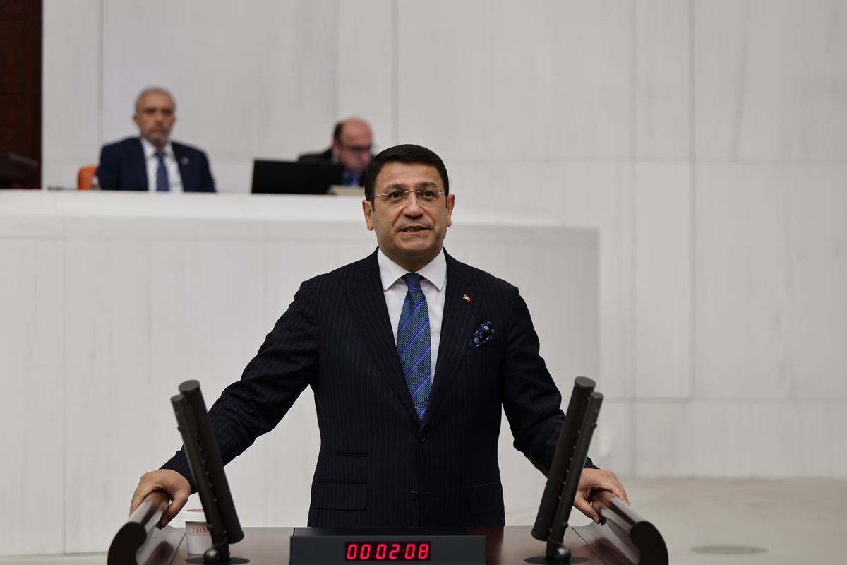 İdris Şahin yeni eğitim yılında geçim sıkıntısı ve güvenlik sorununa dikkat çekti
