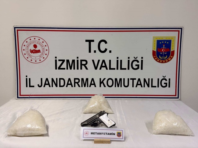 İzmir Bayındır'da uyuşturucu operasyonu, 2 gözaltından 1'i tutuklandı