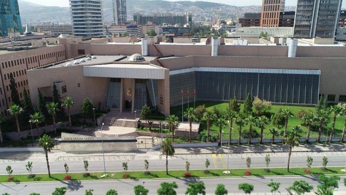 İzmir\'de “Ailem Güvende” operasyonunda 16 şüpheli tutuklandı