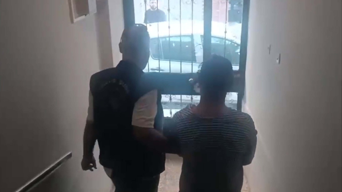 İzmir\'de \'Ailem Güvende\' operasyonunda 18 şüpheliden 16\'sı tutuklandı
