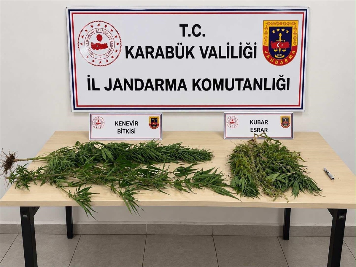 Karabük ve Safranbolu\'da uyuşturucu operasyonunda 3 zanlı gözaltına alındı