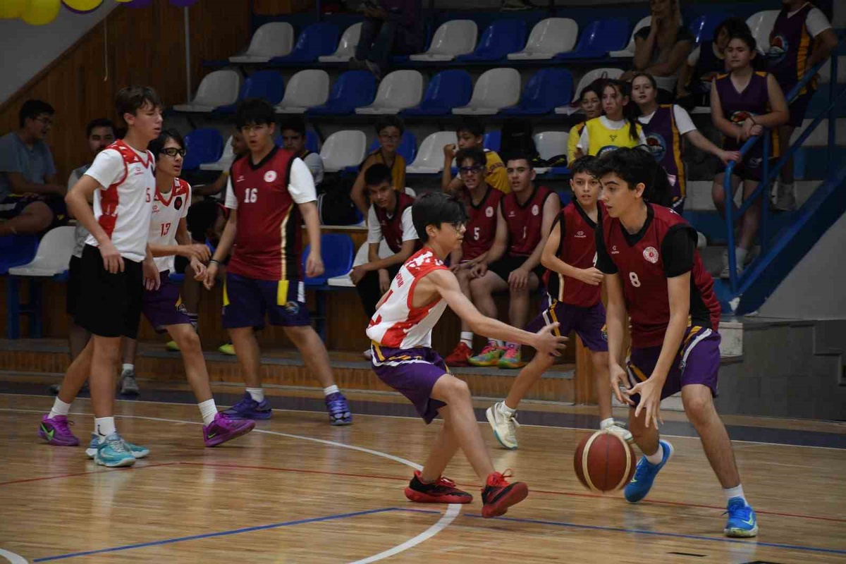 Karaman\'da 200 öğrencinin katıldığı Altın Bilekler Basketbol Şöleni yapıldı