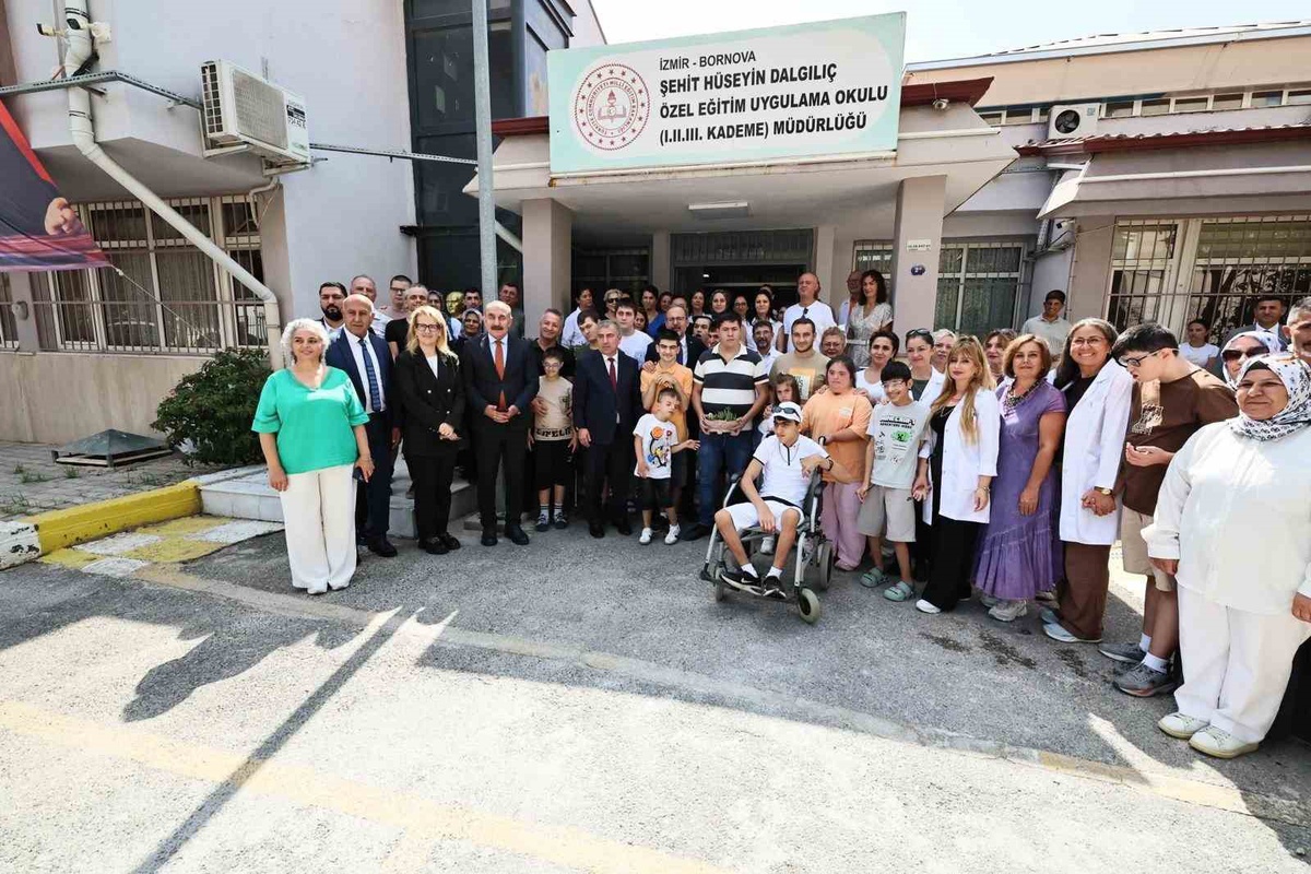 Kasapoğlu: "Her öğrencimizin kendi ihtiyaçlarına uygun bir eğitim almasını önemsiyoruz"