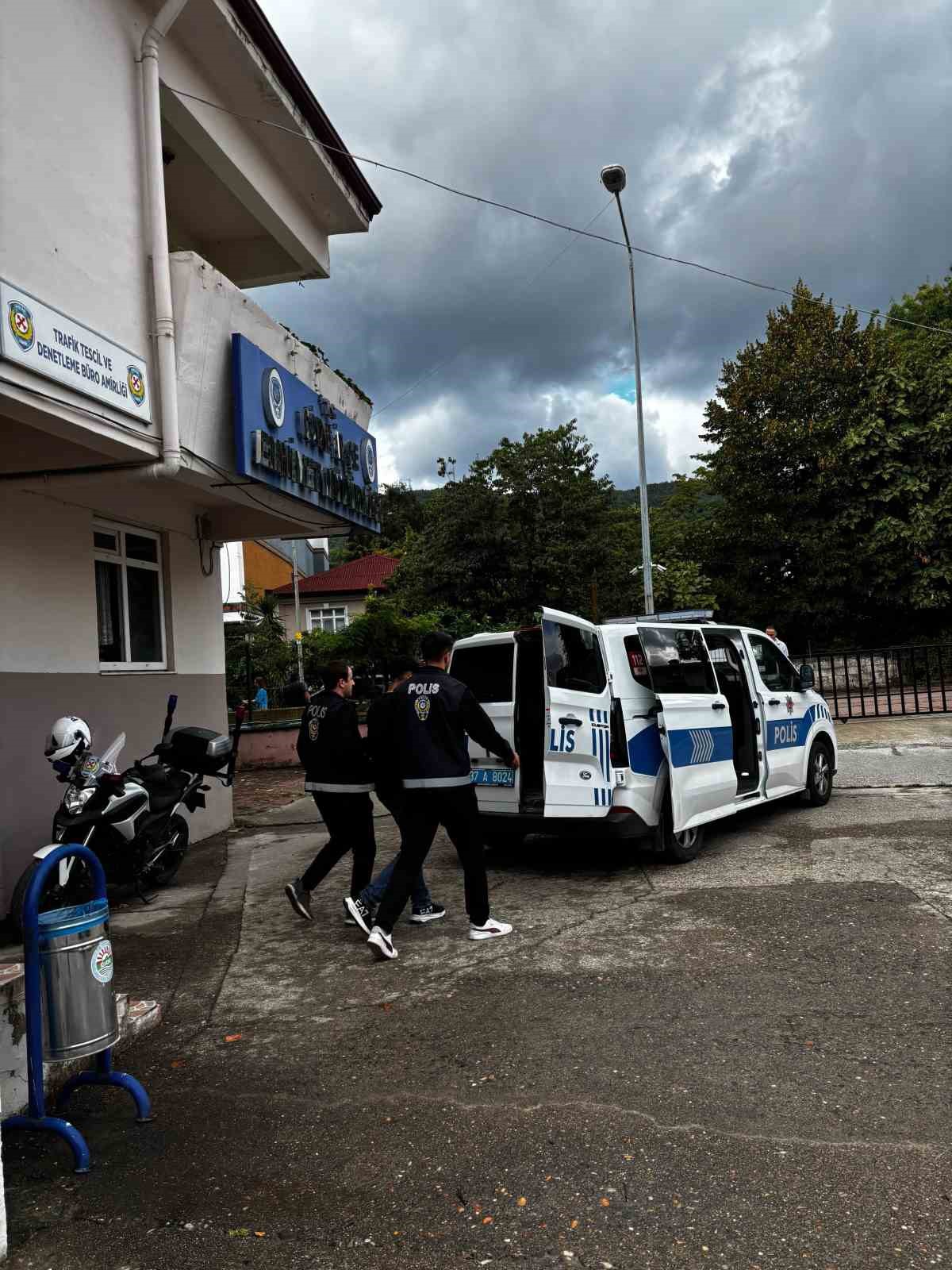 Kastamonu Cide\'de bıçakla yaralanan C.Y. hastanede tedavi altına alındı