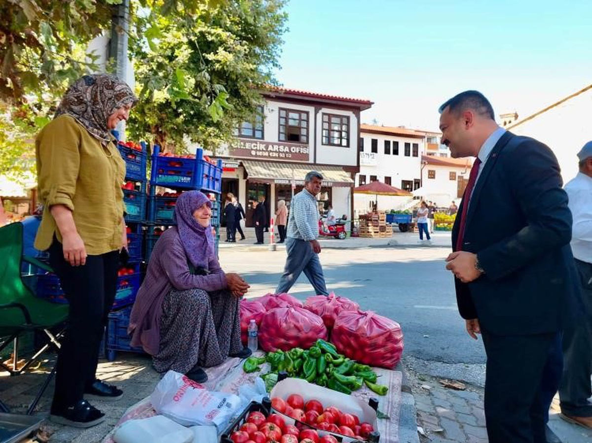 Gölpazarı Kaymakamı Titiz panayırda esnafla buluştu