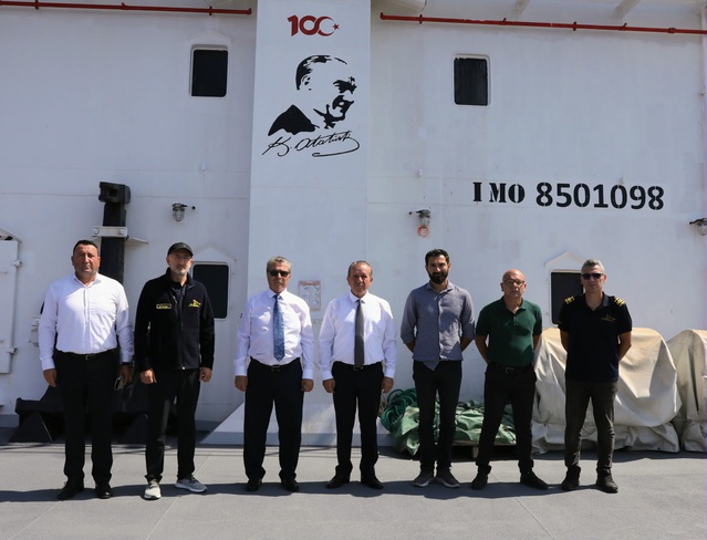 Girne'deki batıkta arama yapan OPTIMUS PRIME gemisi çalışmalara başladı, Üstel yerinde inceledi