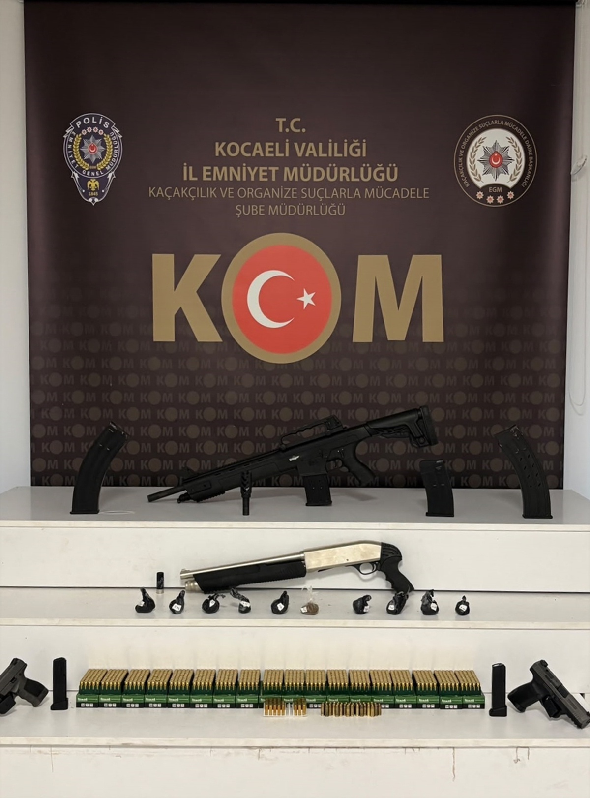 Kocaeli merkezli 3 ilde "Sokaklar Güvende" operasyonunda 13 şüpheli gözaltına alındı