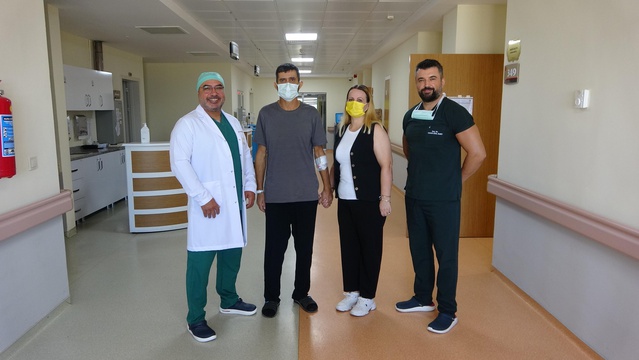 Çanakkale'de 5 yıl ağrı kesici kullanan adam, eşinin böbreğiyle sağlığına kavuştu