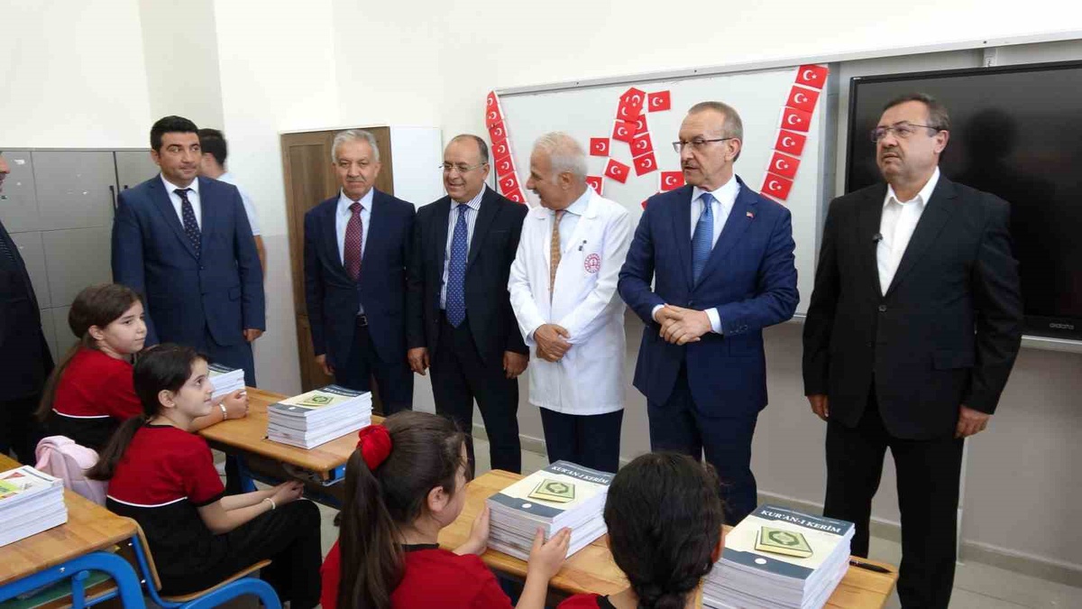 Malatya\'da yeni eğitim yılı başladı, 146 bin 478 öğrenci ders başı yaptı