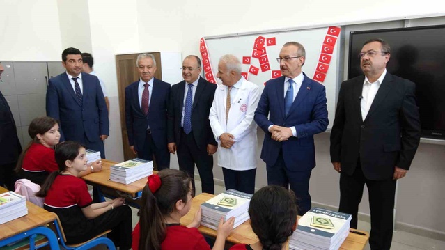 Malatya'da yeni eğitim yılı başladı, 146 bin 478 öğrenci ders başı yaptı