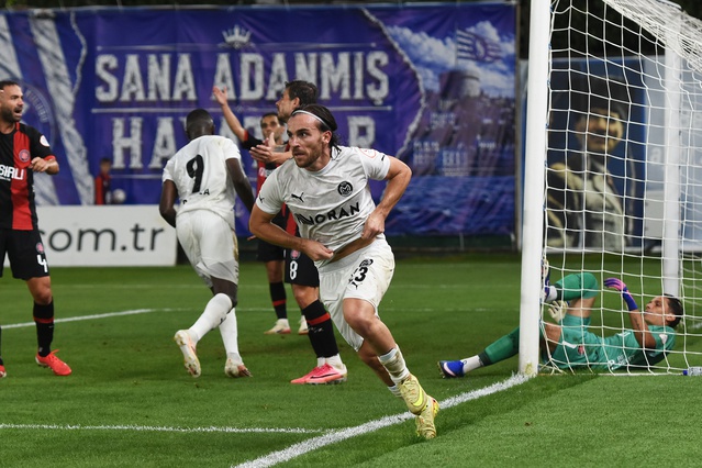 Manisa FK, Fatih Karagümrük deplasmanında 1-1 berabere kaldı, galibiyet hasreti 5 maça çıktı