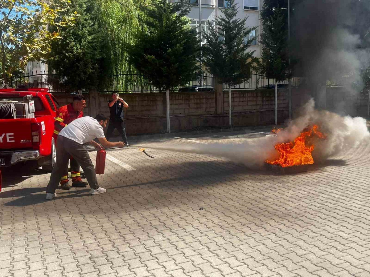 Muğla\'da Aile ve Sosyal Hizmetler personeline yangın tatbikatı yapıldı