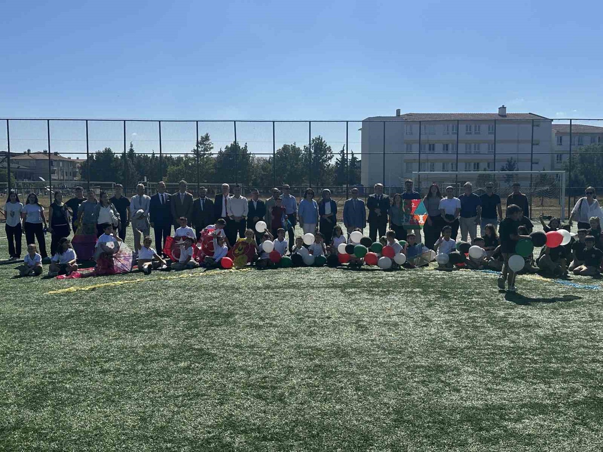 Muratlı’da gökyüzü Gazze’deki çocuklar için renklendi: "Uçurtmalar vurulmasın"