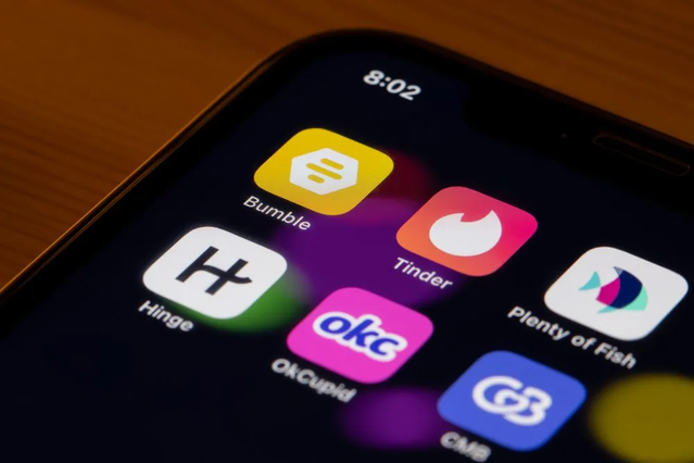 Tinder'da tanıştığı kadın casus şüphesiyle NATO'daki İspanyol subay İspanya'ya gönderildi