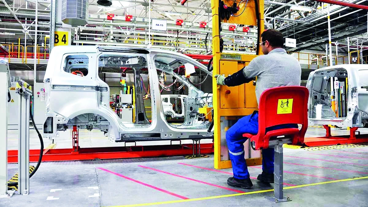 Otomotiv üretimi ilk 8 ayda geriledi, otomobil üretimi yüzde 19 azaldı
