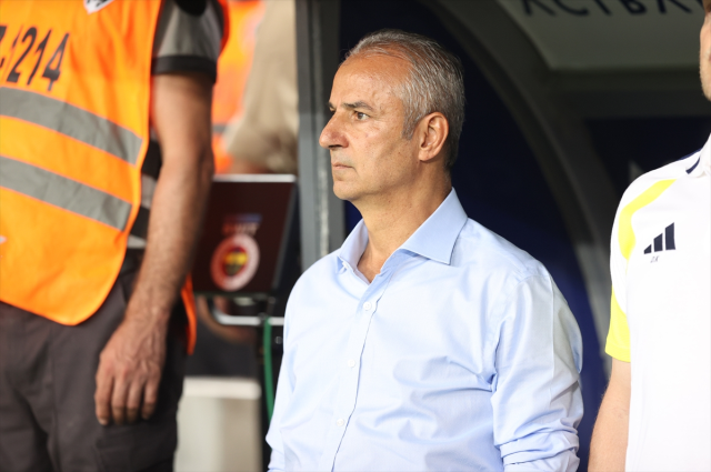 Saha zeminini eleştiren İsmail Kartal'ın hedefinde hakemler var