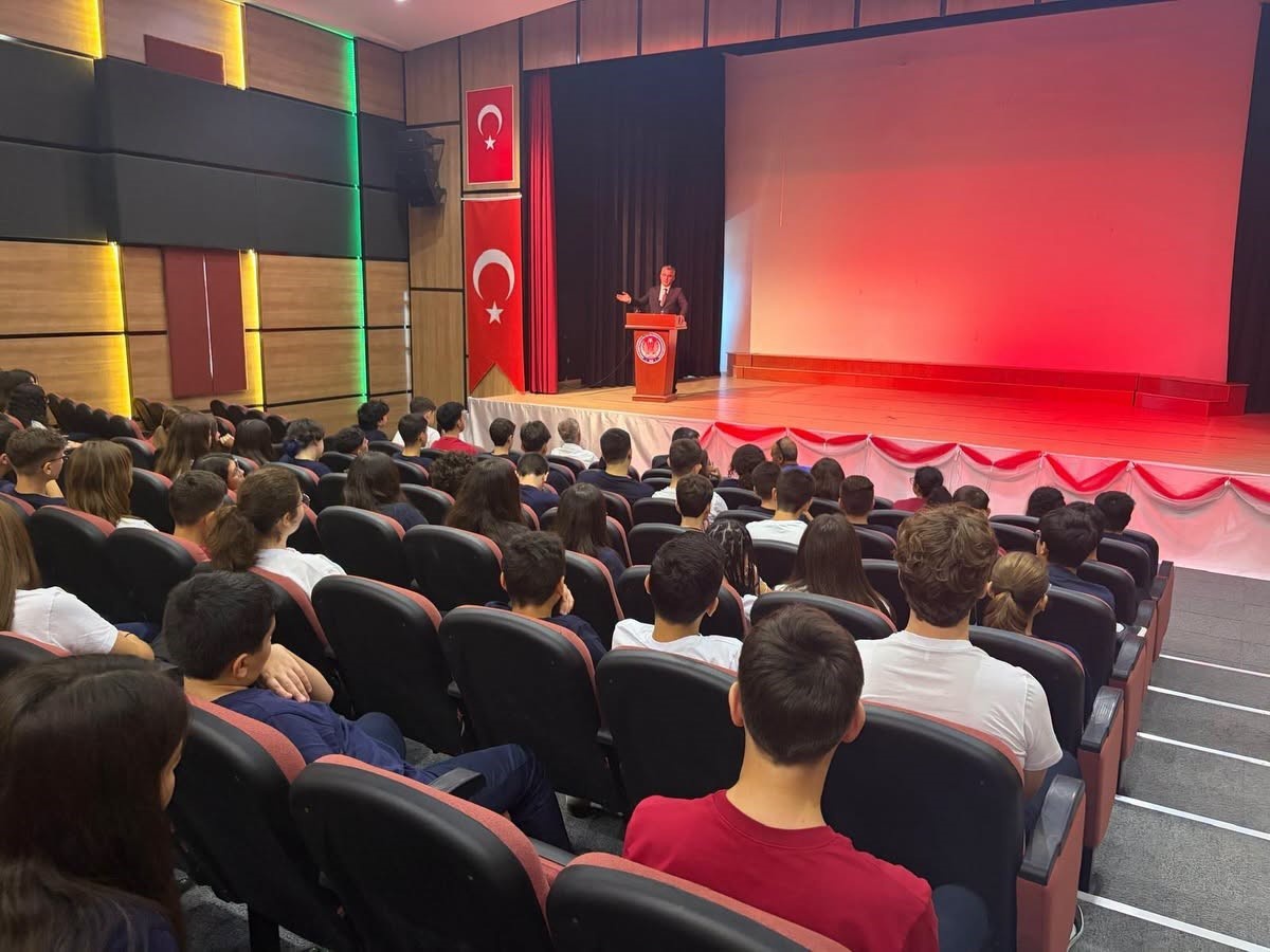 Söke Fen Lisesi ilk öğrencilerini ağırlayarak 2026-2027 ders yılına başladı