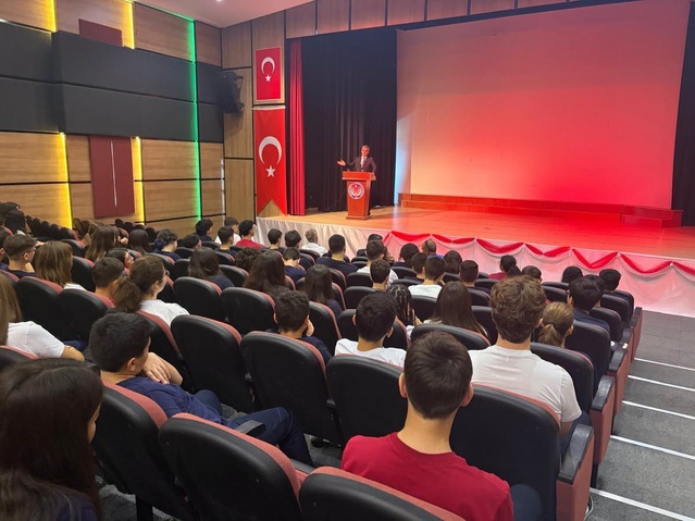 Söke Fen Lisesi ilk öğrencilerini ağırlayarak 2026-2027 ders yılına başladı