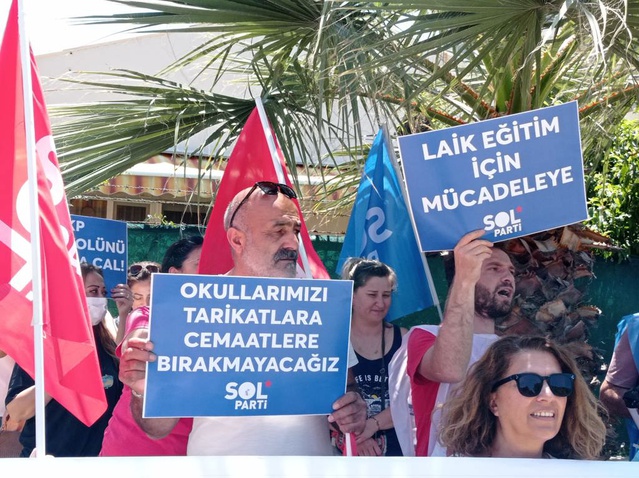 SOL Parti eğitim raporunu açıkladı, özel okulların kamulaştırılmasını istedi
