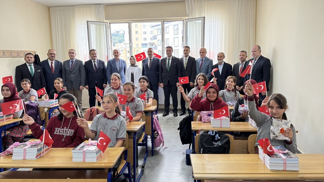 Trabzon, Ordu, Giresun, Bayburt, Artvin ve Rize'de yeni eğitim yılı başladı