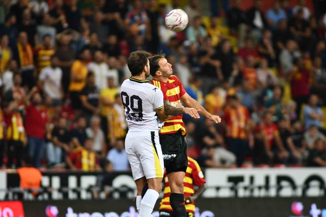 Kayserispor, İstanbulspor'u Seferi ve Moreno'nun golleriyle 4-0 yendi