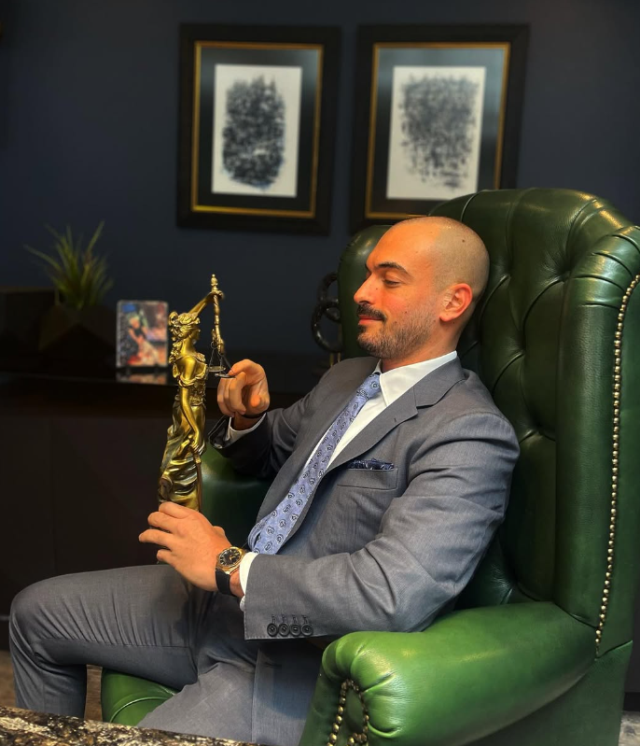 Ünlülere yönelik uyuşturucu soruşturmasında Emek Emre tutuklandı! Çağla Boz’a ev hapsi