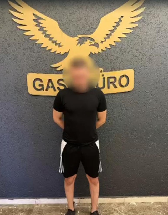 Polis aracına çarpıp kaçan sürücü Keçiören'de yakalanıp tutuklandı