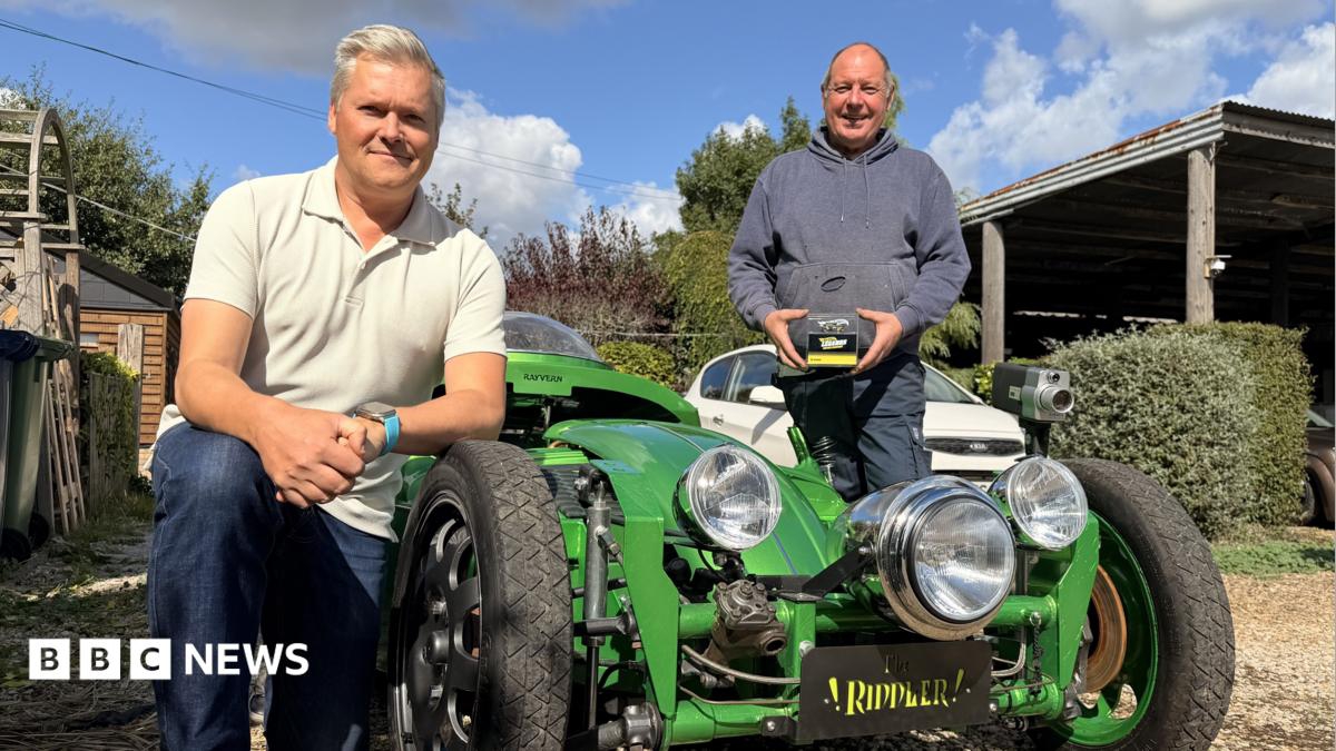 Ray Ramsay, 1972 model Beetle\'ı Hot Wheels oyuncağına çevirdi, İngiltere finalini kazandı