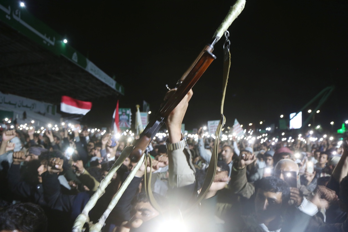 Yemen\'de Husiler Muha limanını ele geçirip cezaevindeki 210 kişiyi tahliye etti