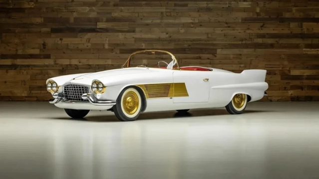 1953 Cadillac Elegante, 1,2 milyon dolarla müzayede rekoru kırdı