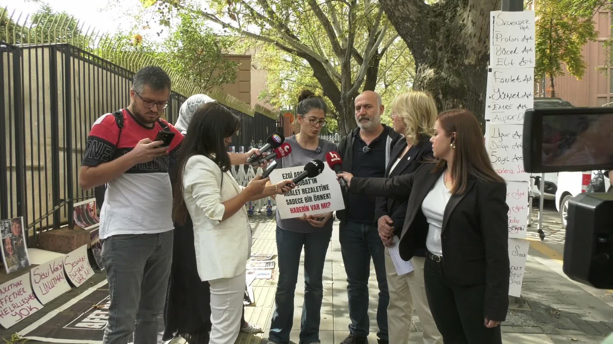 Adalet Peşinde Aileleri Platformu, Adalet Bakanlığı önünde... YENİ Partili Kaya: "35 canın bedeli sadece sekiz yıllık bir ceza mıdır?"