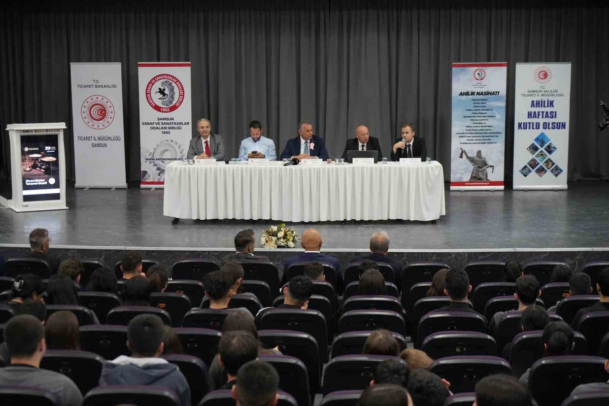 Samsun\'da meslek lisesi öğrencilerine Ahilik kültürü ve esnaf teşkilatı anlatıldı
