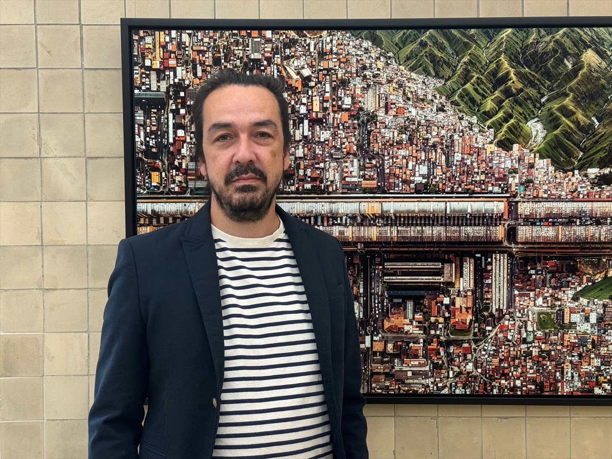 Alkan Avcıoğlu\'nun yapay zeka eserleri Maçka Sanat Galerisi\'nde sergileniyor