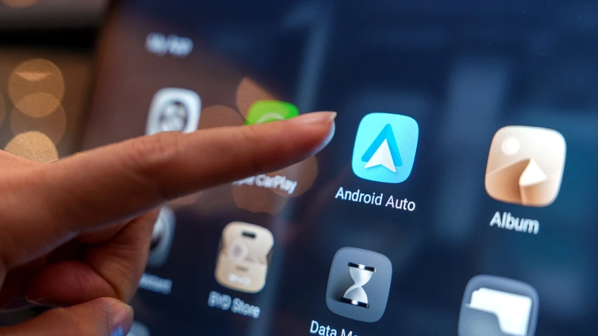 Android Auto medya oynatıcısı Material 3 ile dalgalı ilerleme çubuğuna geçti