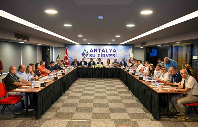 Antalya’da suyun geleceği masaya yatırıldı