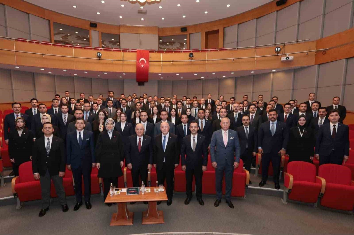 Bakan Güler kaymakam adaylarına seslendi, kursa İçişleri Bakan Yardımcısı da katıldı