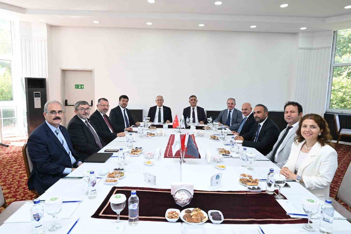 BARÜ Rektörü Akkaya, BKÜB toplantısında 26 yeni TÜBİTAK projesini anlattı
