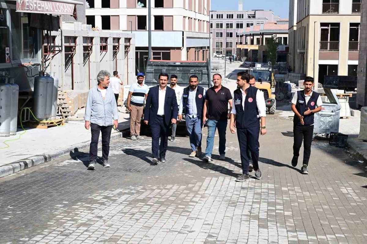 Battalgazi\'de Şemsiye Sokak ve Yeni Cami ay sonunda tamamlanacak