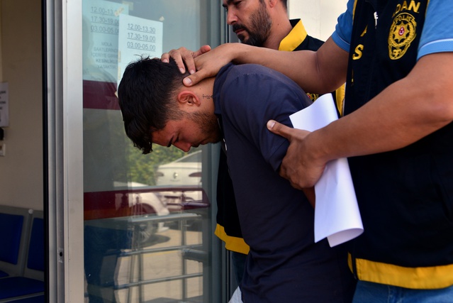 Adana'da içki tartışmasında çocukluk arkadaşını bıçaklayan kişi tutuklandı