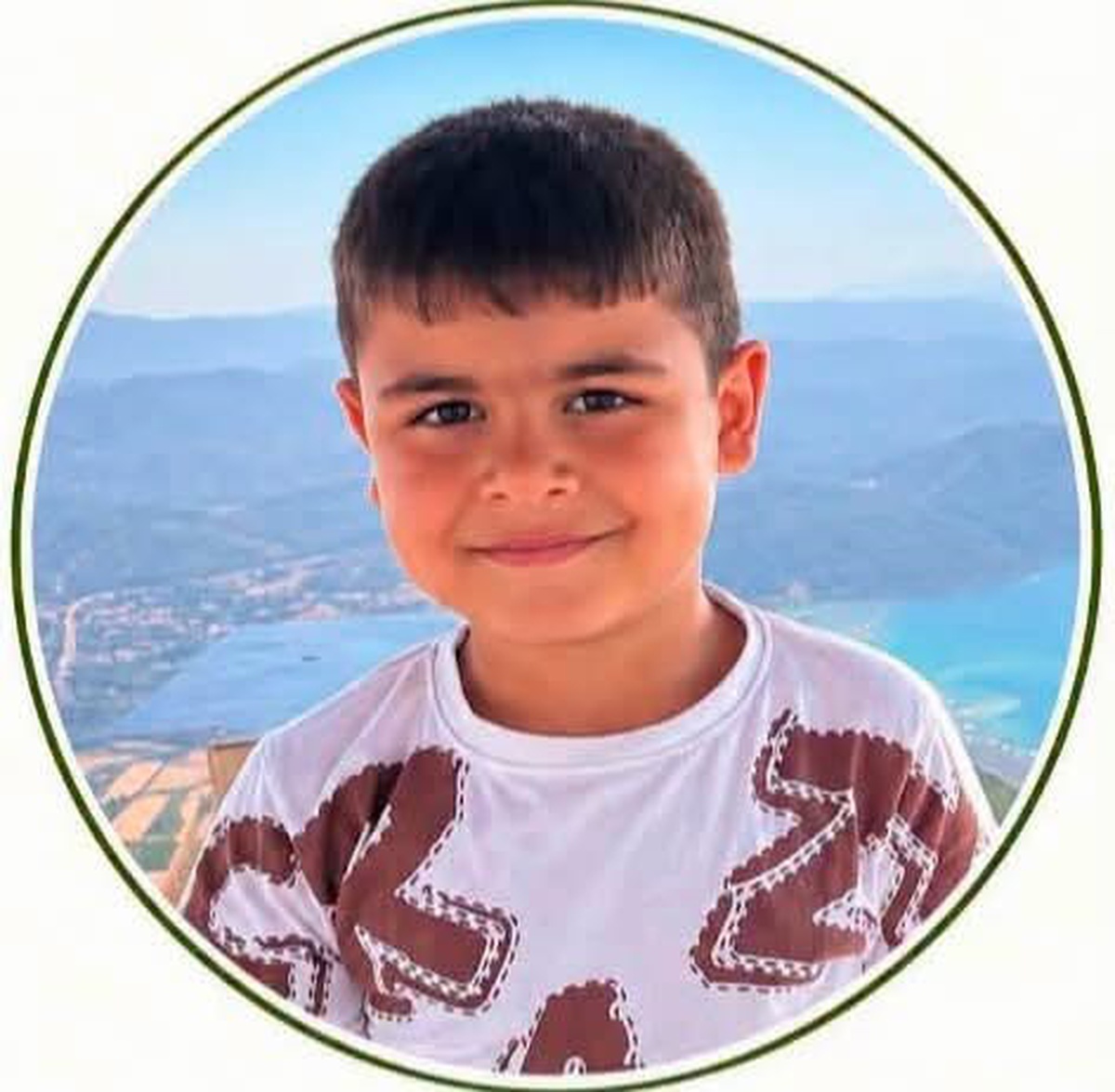 Mardin\'de boğazına oyuncak kaçan 5 yaşındaki çocuk 20 günlük yaşam mücadelesini kaybetti
