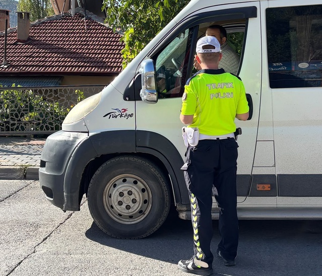 Bozkır'da okul servisleri ve çevrelerinde güvenlik denetimi yapıldı