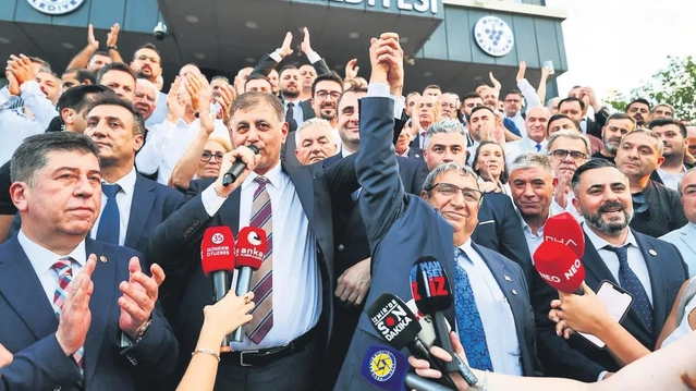 Buca Belediyesi'nde 300 memura söz verilen sosyal denge tazminatı 4 aydır ödenmedi