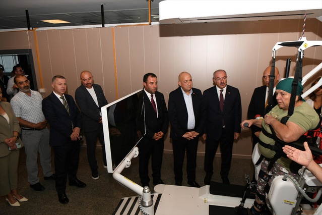 Çanakkale'de robotik yürüme rehabilitasyon ünitesi bölgede ilk kez açıldı