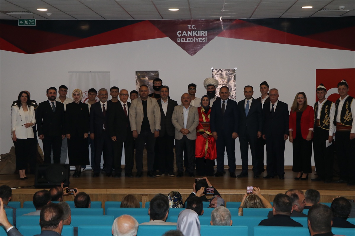 Çankırı\'da 39. Ahilik Haftası etkinliğinde Canan Yaşar\'a şed kuşatıldı