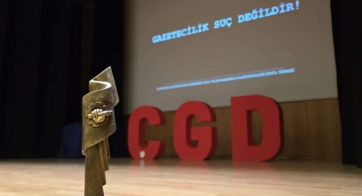 ÇGD\'den gazetecilerin gözaltına alınmasına tepki, meslektaşlarının serbest bırakılmasını istedi