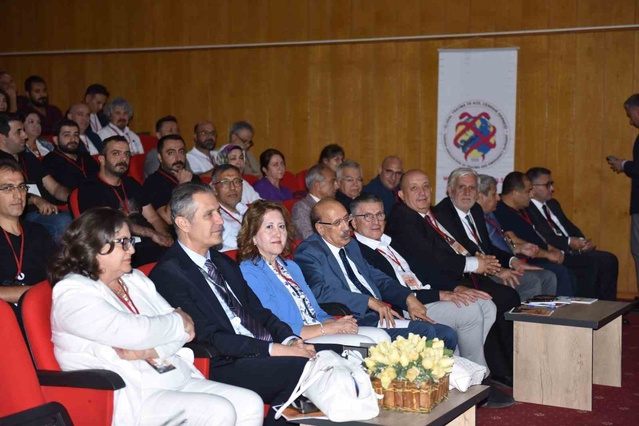 Diyarbakır'da abdominal sepsis ve açık karın sempozyumu yoğun katılımla yapıldı