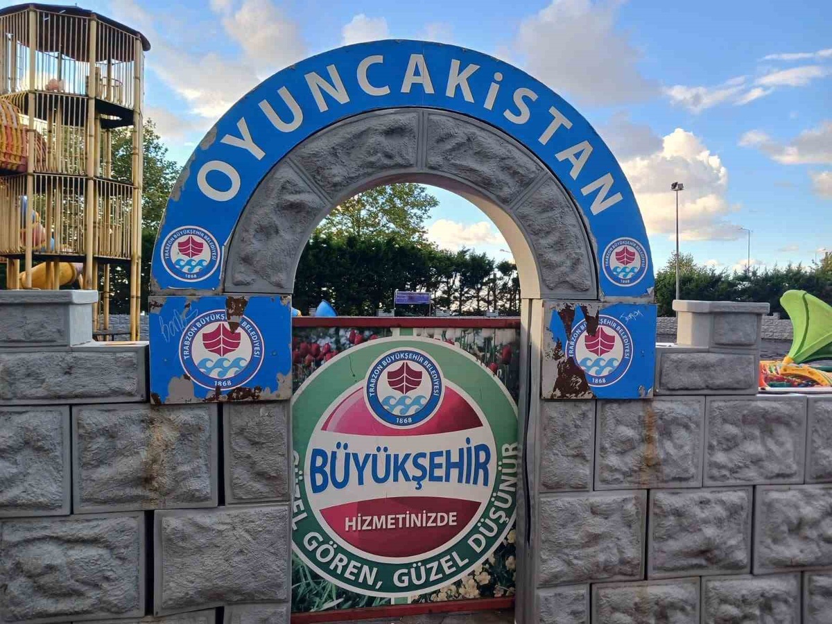 Trabzon\'daki Oyuncakistan Çocuk Parkı yenileniyor, 280 çocuk aynı anda oynayabilecek