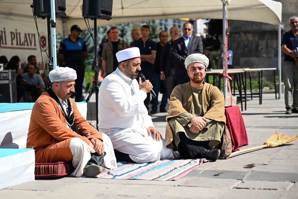 Erzurum\'da Ahilik Haftası kutlandı, Yılın Ahisi keresteci Halim Acar seçildi